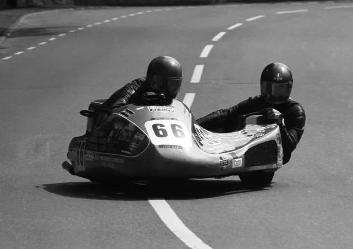 Framed Print : Mike Barry & Martin Rodgers (Suzuki) 1986 Sidecar TT Framed Print : Mike Barry & Martin Rodgers (Suzuki) 1986 Sidecar TT