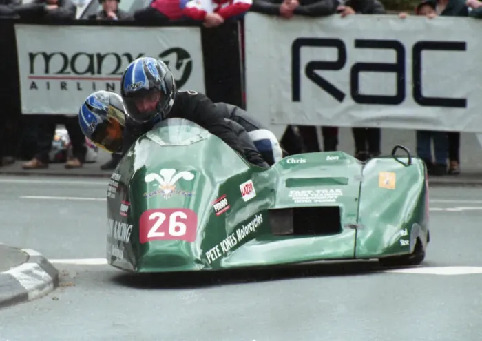 Framed Print : Mike Cookson & Jon Juster (Honda) 1998 Sidecar TT Framed Print : Mike Cookson & Jon Juster (Honda) 1998 Sidecar TT