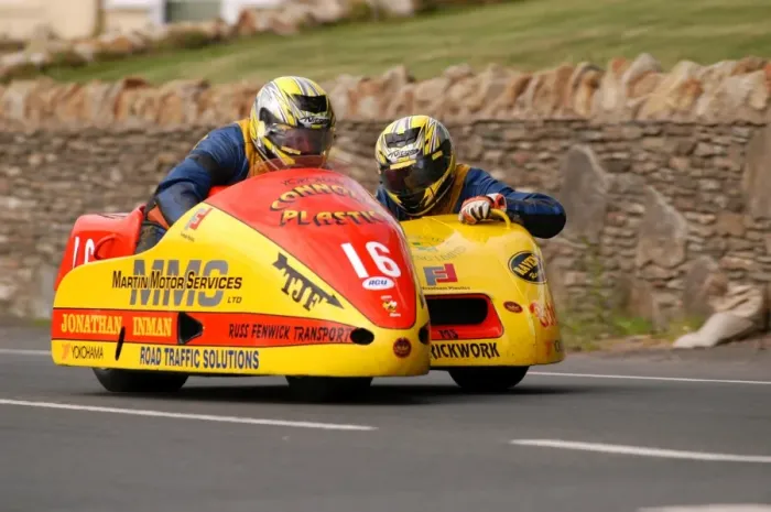 Framed Print : Mike Cookson & Kevin Morgan (Shelbourne Honda) 2004 Sidecar TT Framed Print : Mike Cookson & Kevin Morgan (Shelbourne Honda) 2004 Sidecar TT