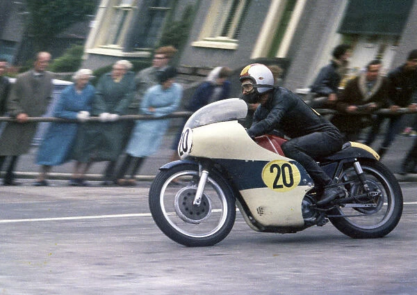 Mike Duff (Matchless) 1965 Senior TT