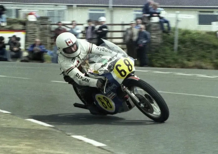 Framed Print : Mike Duncan (Ernie Wright Yamaha) 1978 Senior TT Framed Print : Mike Duncan (Ernie Wright Yamaha) 1978 Senior TT