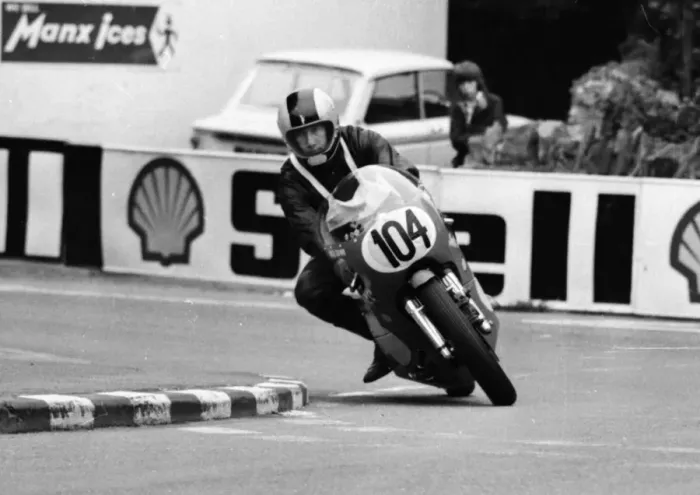 Framed Print : Mike Dunn (Seeley) 1975 Senior Manx Grand Prix Framed Print : Mike Dunn (Seeley) 1975 Senior Manx Grand Prix