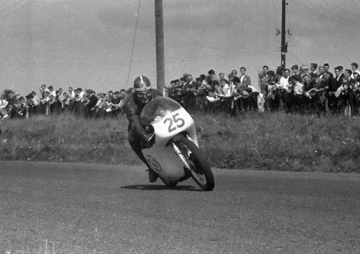Framed Print : Mike Hailwood (AJS) 1959 Junior Ulster Grand Prix Framed Print : Mike Hailwood (AJS) 1959 Junior Ulster Grand Prix
