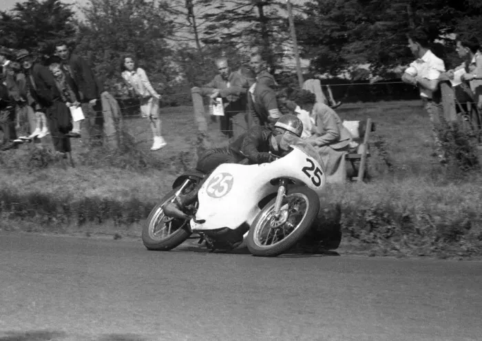 Framed Print : Mike Hailwood (AJS) 1959 Junior Ulster Grand Prix Framed Print : Mike Hailwood (AJS) 1959 Junior Ulster Grand Prix