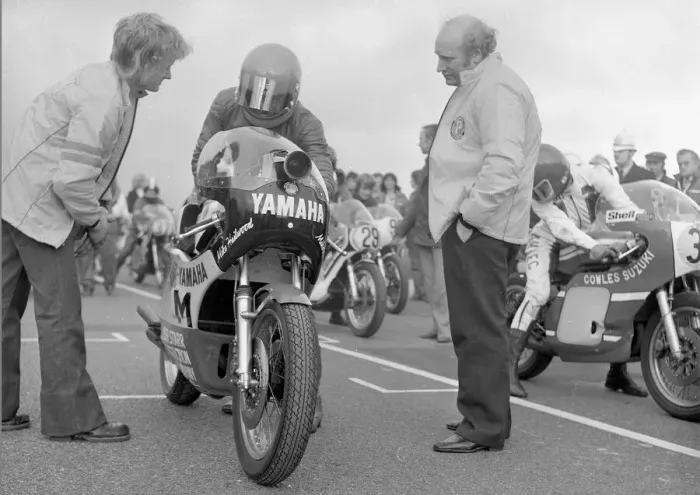 Framed Print : Mike Hailwood (Padgett Yamaha) 1977 Manx Grand Prix Framed Print : Mike Hailwood (Padgett Yamaha) 1977 Manx Grand Prix