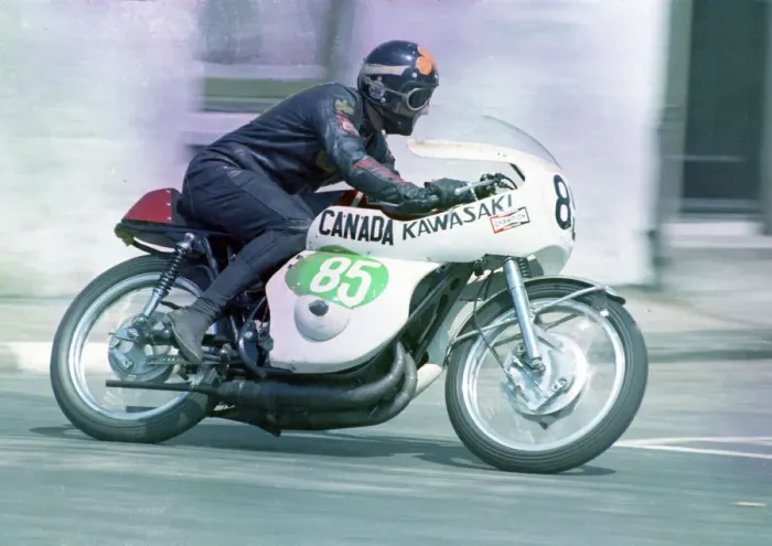 Framed Print : Mike Kavanagh (Yamaha) 1969 Lightweight TT Framed Print : Mike Kavanagh (Yamaha) 1969 Lightweight TT
