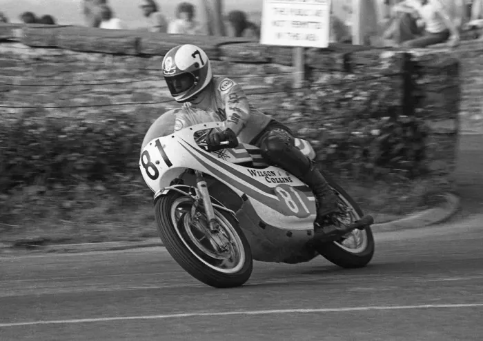 Framed Print : Mike Kneen (Yamaha) 1978 Southern 100 Framed Print : Mike Kneen (Yamaha) 1978 Southern 100