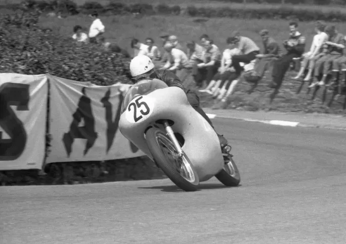 Framed Print : Mike O Rourke (Norton) 1961 Junior TT Framed Print : Mike O Rourke (Norton) 1961 Junior TT