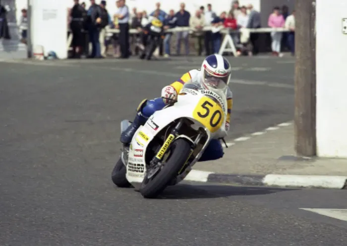 Framed Print : Mike Seward (Yamaha) 1986 Senior Manx Grand Prix Framed Print : Mike Seward (Yamaha) 1986 Senior Manx Grand Prix