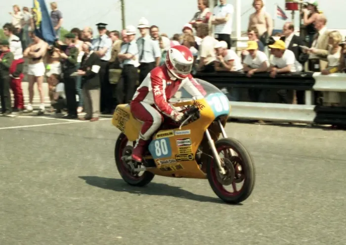 Framed Print : Mike Snow (Ducati) 1984 Formula Two TT