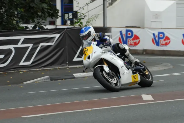 Framed Print : Murray McConnachie (Triumph) 2015 Senior Manx Grand Prix