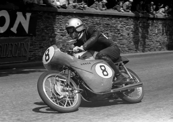 Framed Print : Naomi Taniguchi (Honda) 1959 Ultra Lightweight TT Framed Print : Naomi Taniguchi (Honda) 1959 Ultra Lightweight TT