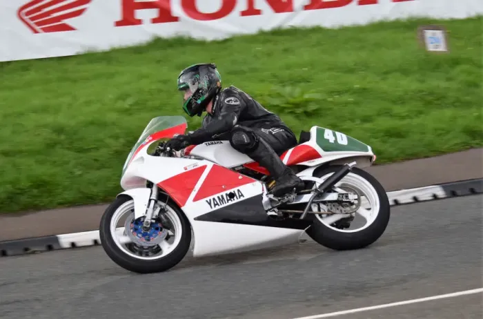 Framed Print : Neal Champion (Yamaha) 2018 Lightweight Classic TT