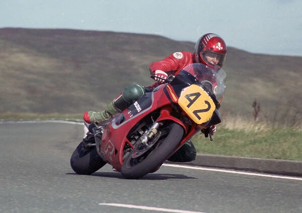 Ned Bowers (Suzuki) 1989 Senior Manx Grand Prix