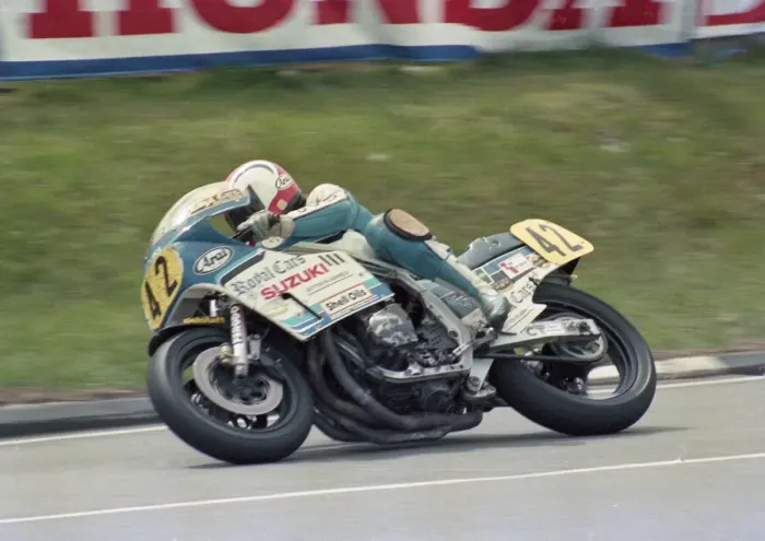 Framed Print : Neil Robinson (Suzuki) 1986 Senior TT Framed Print : Neil Robinson (Suzuki) 1986 Senior TT