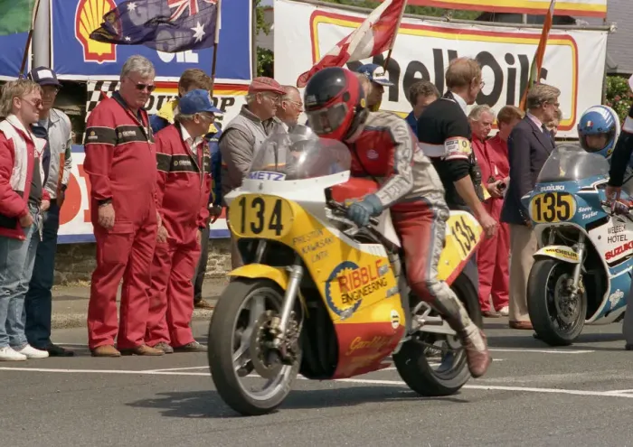 Framed Print : Neil Stothert (Suzuki) 1988 Senior TT Framed Print : Neil Stothert (Suzuki) 1988 Senior TT