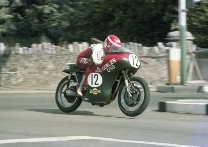Framed Print : Neil Tuxworth (Cowles Matchless) 1983 Senior Classic Manx Grand Prix Framed Print : Neil Tuxworth (Cowles Matchless) 1983 Senior Classic Manx Grand Prix