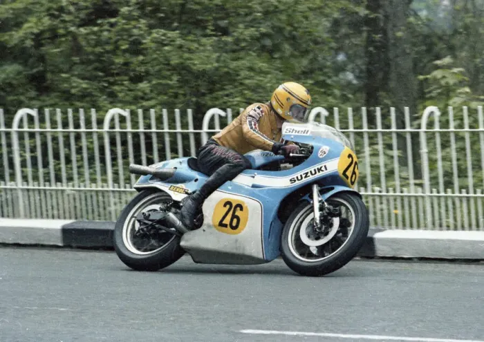 Framed Print : Neil Tuxworth (HLS Suzuki) 1979 Senior TT Framed Print : Neil Tuxworth (HLS Suzuki) 1979 Senior TT