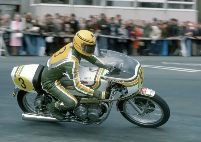 Framed Print : Neil Tuxworth (Honda) 1975 Production TT Framed Print : Neil Tuxworth (Honda) 1975 Production TT