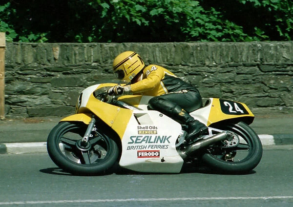 Neil Tuxworth (Yamaha) 1986 Formula 2 TT