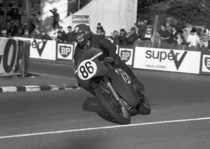 Framed Print : Neville Landrebe (Matchless) 1966 Senior TT Framed Print : Neville Landrebe (Matchless) 1966 Senior TT