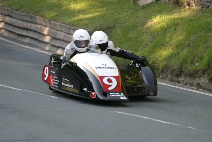 Framed Print : Nick Crowe & Darren Hope (Ireson) 2003 Sidecar TT Framed Print : Nick Crowe & Darren Hope (Ireson) 2003 Sidecar TT