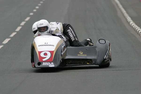 Nick Crowe & Darren Hope (Ireson) 2003 Sidecar TT