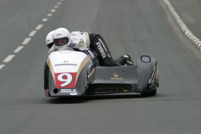 Framed Print : Nick Crowe & Darren Hope (Ireson) 2003 Sidecar TT Framed Print : Nick Crowe & Darren Hope (Ireson) 2003 Sidecar TT