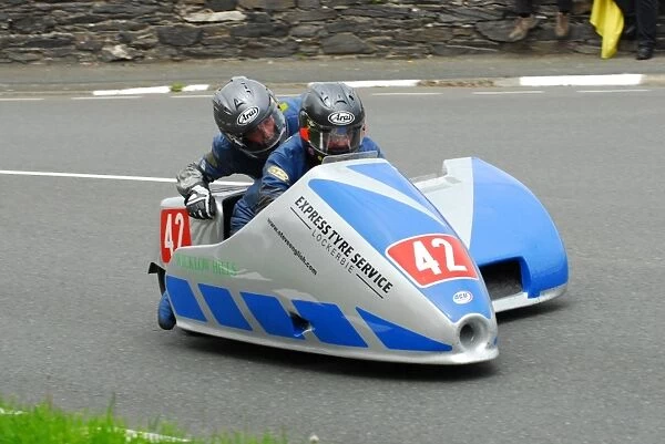 Nick Houghton & Paul Thomas (Baker Yamaha) 2013 Sidecar TT