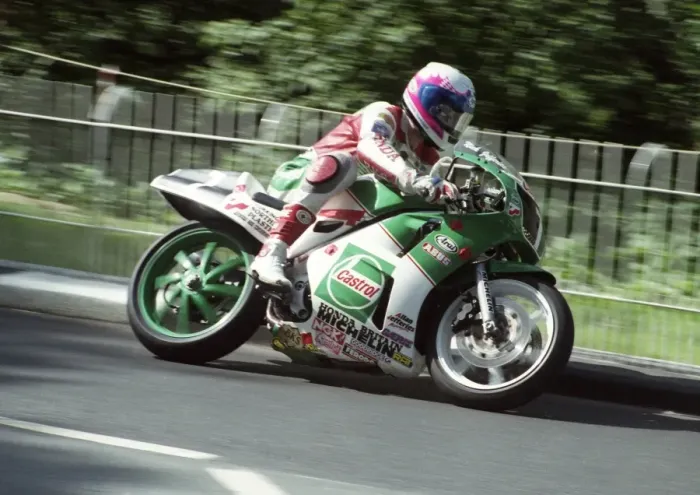 Framed Print : Nick Jefferies (Castrol Honda) 1993 Supersport 400 TT Framed Print : Nick Jefferies (Castrol Honda) 1993 Supersport 400 TT