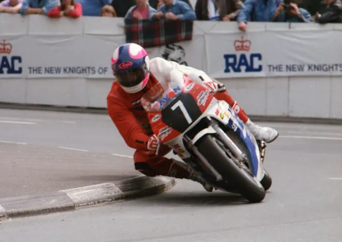 Framed Print : Nick Jefferies (Honda) 1992 Supersport 400 TT Framed Print : Nick Jefferies (Honda) 1992 Supersport 400 TT