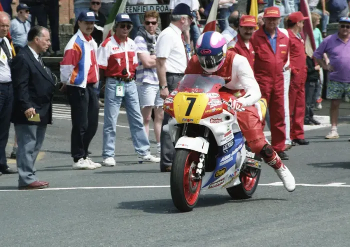 Framed Print : Nick Jefferies (Honda) 1992 Supersport 600 TT Framed Print : Nick Jefferies (Honda) 1992 Supersport 600 TT