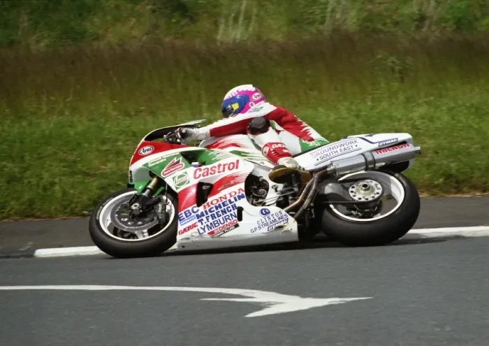 Framed Print : Nick Jefferies (Honda) 1995 Senior TT Framed Print : Nick Jefferies (Honda) 1995 Senior TT