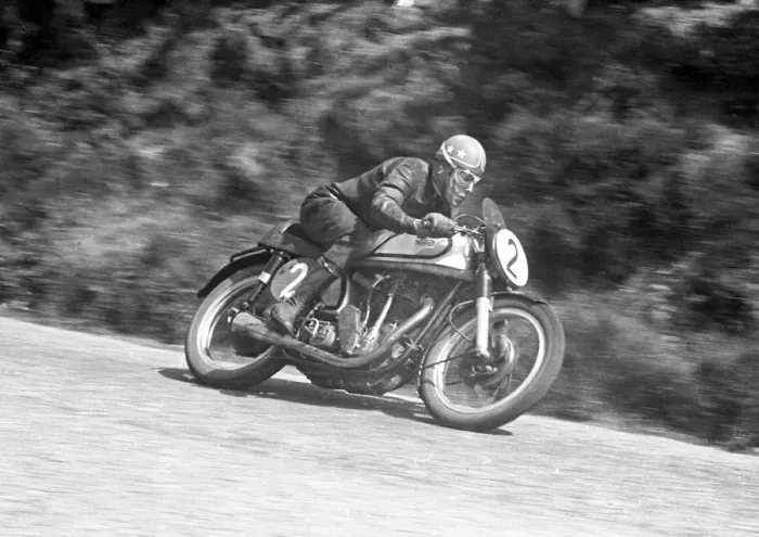 Framed Print : Nick Nicholson (Norton) 1953 Senior TT Framed Print : Nick Nicholson (Norton) 1953 Senior TT