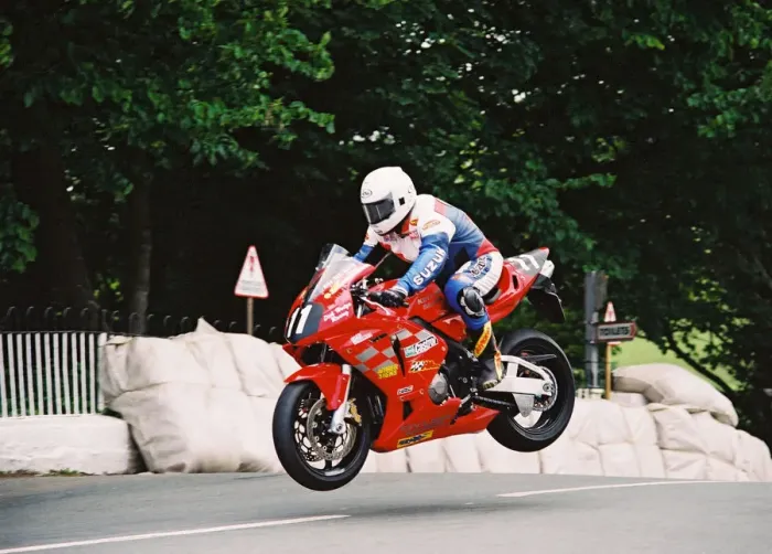 Framed Print : Nigel Davies (Honda) 2004 Production 600 TT Framed Print : Nigel Davies (Honda) 2004 Production 600 TT