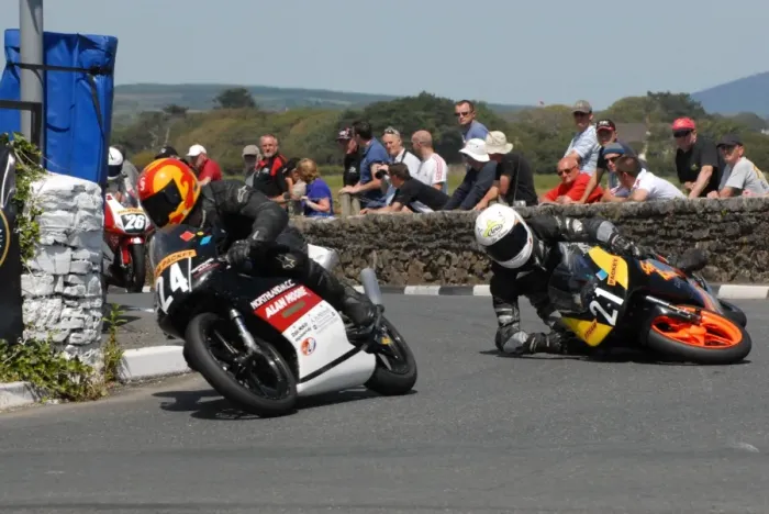 Framed Print : Nigel Moore (Honda) and Lee Vernon (Honda) 2011 Southern 100 Framed Print : Nigel Moore (Honda) and Lee Vernon (Honda) 2011 Southern 100