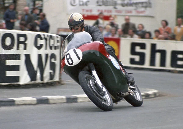 Nigel Warren (AJS) 1968 Junior Manx Grand Prix