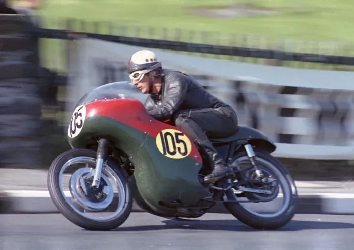 Framed Print : Nigel Warren (Cowles Matchless) 1967 Senior Manx Grand Prix Framed Print : Nigel Warren (Cowles Matchless) 1967 Senior Manx Grand Prix