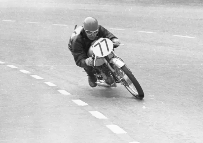 Framed Print : Noel Mavrogordato (EMC Puch) 1952 Ultra Lightweight TT Framed Print : Noel Mavrogordato (EMC Puch) 1952 Ultra Lightweight TT