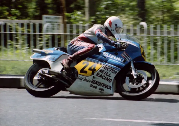 Framed Print : Norman Brown (Suzuki) 1982 Senior TT Framed Print : Norman Brown (Suzuki) 1982 Senior TT