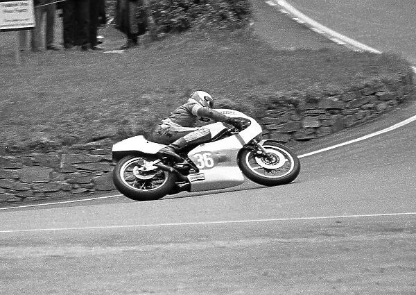 Norman Brown. Yamaha 1981 Lightweight Manx Grand Prix