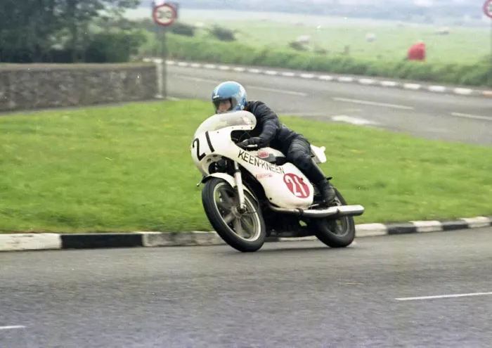 Framed Print : Norman Kneen (Yamaha) 1978 Newcomers Manx Grand Prix Framed Print : Norman Kneen (Yamaha) 1978 Newcomers Manx Grand Prix