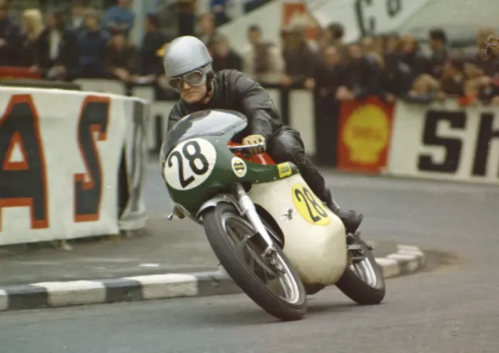 Framed Print : Norman Price (Norton) 1971 Senior TT Framed Print : Norman Price (Norton) 1971 Senior TT