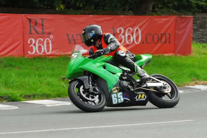 Framed Print : Olaf Romijn (Kawasaki) 2016 Lightweight TT Framed Print : Olaf Romijn (Kawasaki) 2016 Lightweight TT