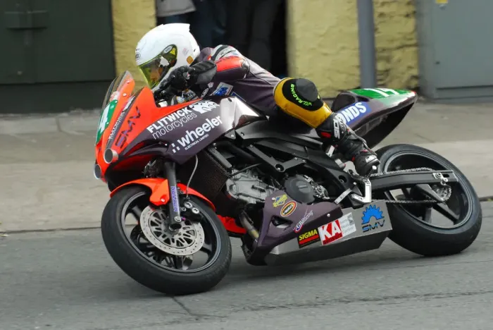 Framed Print : Olie Linsdell (Flitwick) 2012 Lightweight TT Framed Print : Olie Linsdell (Flitwick) 2012 Lightweight TT