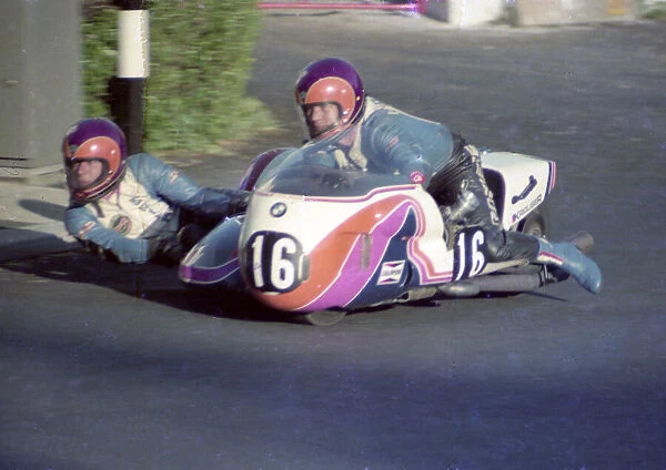 Otto Haller & Erich Haselbech (BMW) 1976 500 Sidecar TT