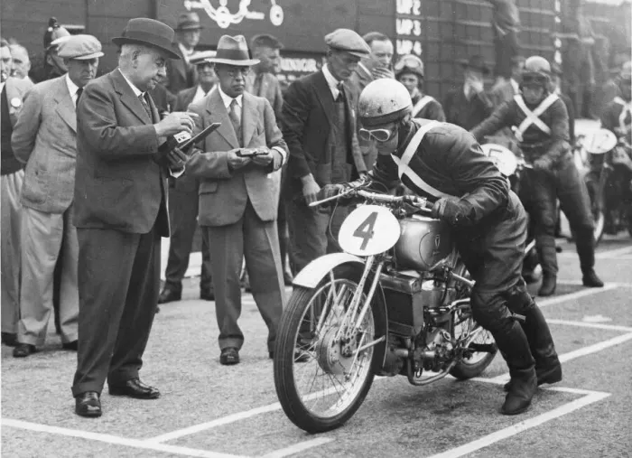 Framed Print : Otto Steinbach (DKW) 1935 Lightweight TT Framed Print : Otto Steinbach (DKW) 1935 Lightweight TT