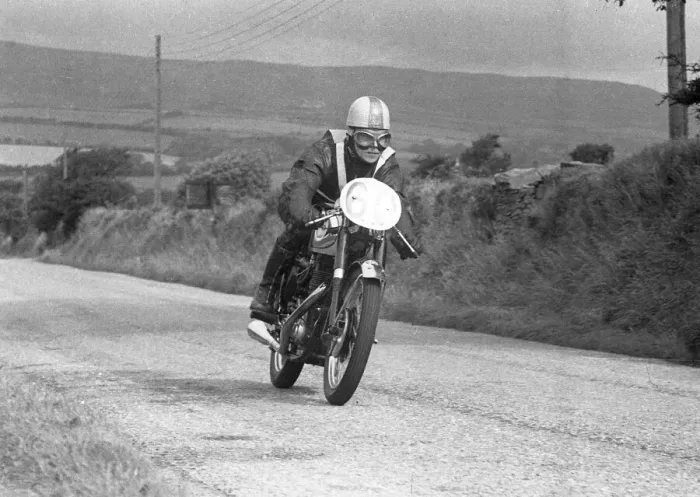 Framed Print : P E Whillier (BSA) 1954 Junior Manx Grand Prix Framed Print : P E Whillier (BSA) 1954 Junior Manx Grand Prix