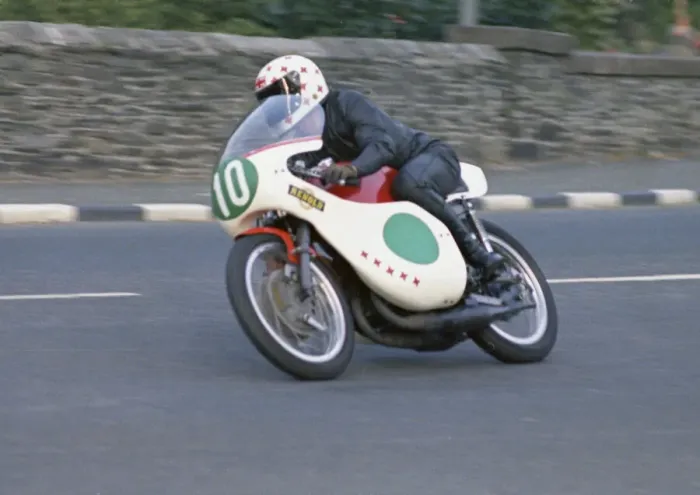 Framed Print : Paddy Reid (Yamaha) 1972 Lightweight Manx Grand Prix Framed Print : Paddy Reid (Yamaha) 1972 Lightweight Manx Grand Prix