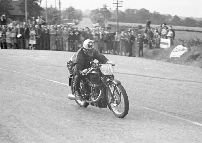 Framed Print : Pat Helsham (Velocette) 1950 Junior TT Framed Print : Pat Helsham (Velocette) 1950 Junior TT